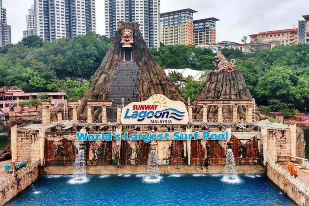 Elegant Homes 9Pax 5Bed Sunway Pyramid-Lagoon 2 Car Park Петалинг Джая Екстериор снимка